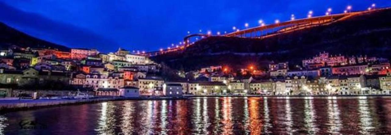 Apartmani Petar I Luka Bakar Exteriör bild