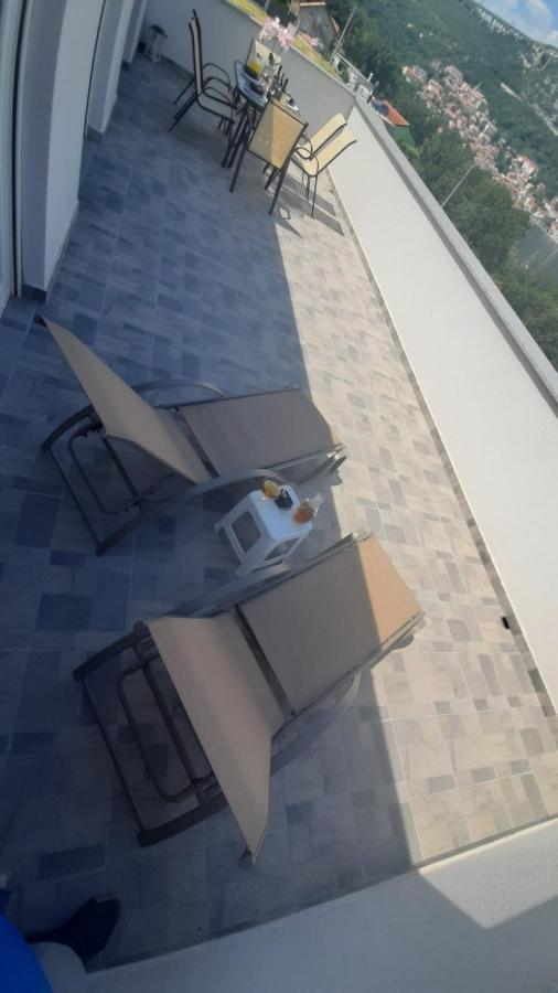 Apartmani Petar I Luka Bakar Exteriör bild