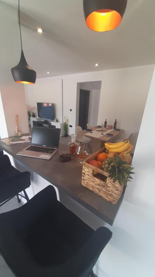 Apartmani Petar I Luka Bakar Exteriör bild