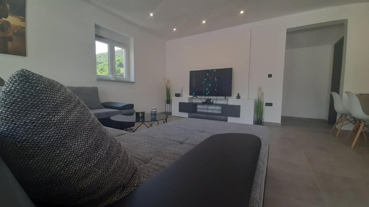 Apartmani Petar I Luka Bakar Exteriör bild