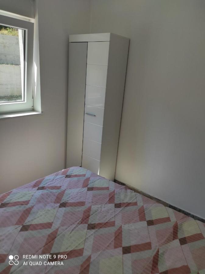 Apartmani Petar I Luka Bakar Exteriör bild